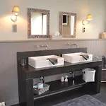 Le Petit Chateau Vaartdijk Отель типа 
