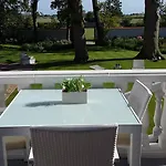 Le Petit Chateau Vaartdijk Отель типа 
