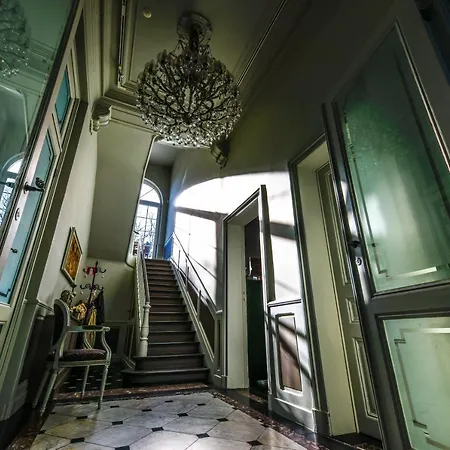 Le Petit Chateau Vaartdijk