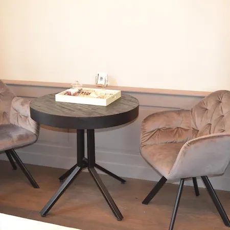 Le Petit Chateau Vaartdijk