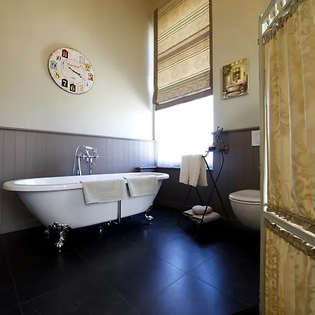 Le Petit Chateau Vaartdijk Bed & Breakfast Leffinge