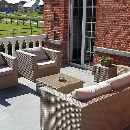 Le Petit Chateau Vaartdijk ベッド・アンド・ブレックファスト