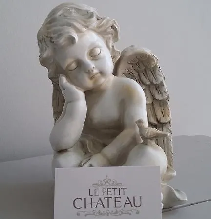 ベッド・アンド・ブレックファスト Le Petit Chateau Vaartdijk Leffinge