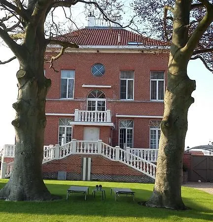 Le Petit Chateau Vaartdijk 4*