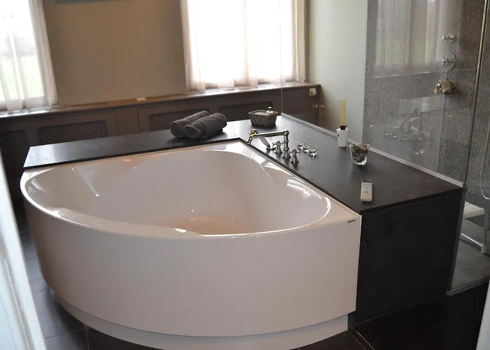 Le Petit Chateau Vaartdijk 4* Leffinge