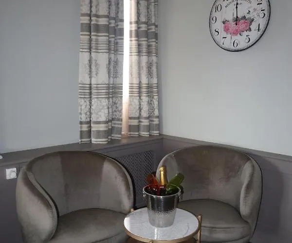 Le Petit Chateau Vaartdijk 4* Leffinge