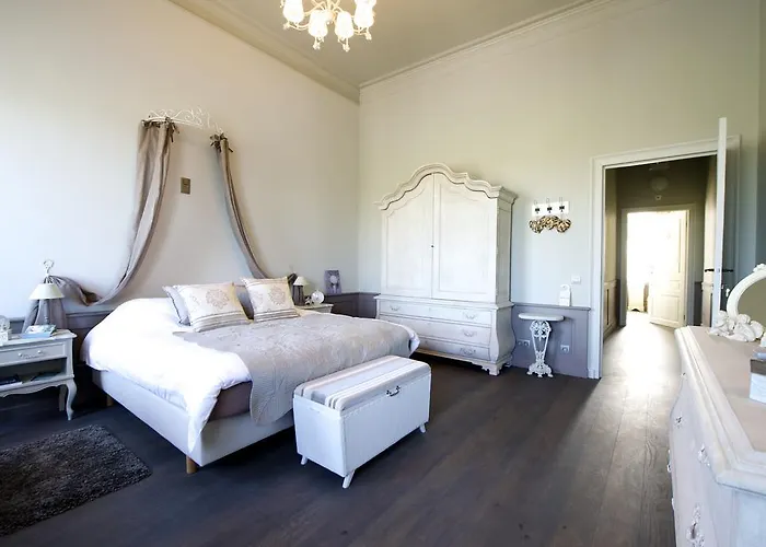Le Petit Chateau Vaartdijk 4* Leffinge