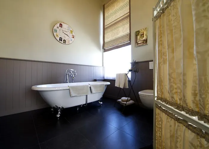 Le Petit Chateau Vaartdijk Bed and breakfast Leffinge