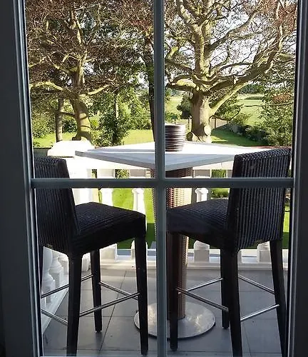 Le Petit Chateau Vaartdijk