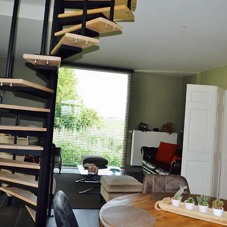 Le Petit Chateau Vaartdijk Bed & Breakfast *