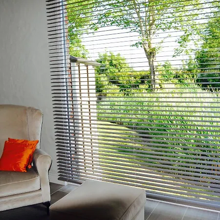 Le Petit Chateau Vaartdijk Bed & Breakfast